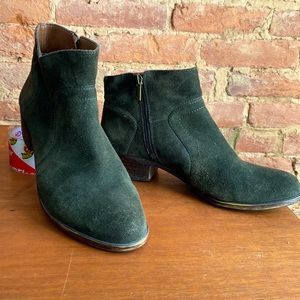 10M. Dark green Lucky Brand, suede/leather ankle boots.